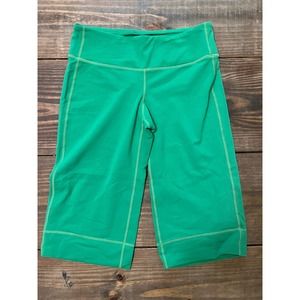 Women’s Green Lululemon Capri Leggings
